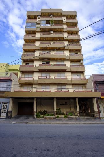 Aluguel de Apartamento no Condomínio Bahia Blanca, Próximo à UCPel e a Odontologia em Pelotas