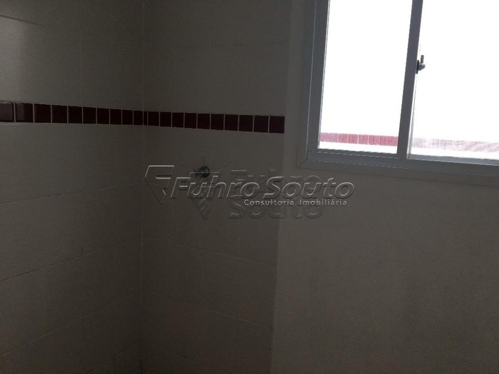 Alugar Casa / Padrão em Pelotas R$ 1.000,00 - Foto 17