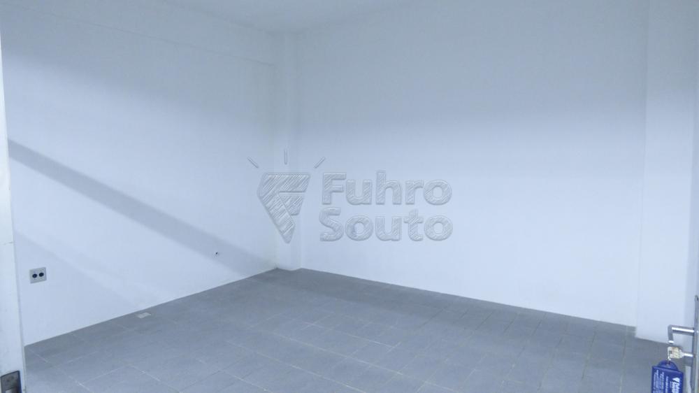 Sala Alugar Comercial / Loja em Condomínio em Pelotas R$ 600,00 - Foto 2