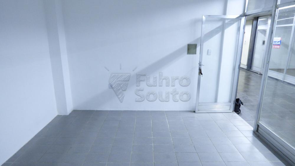 Sala Alugar Comercial / Loja em Condomínio em Pelotas R$ 600,00 - Foto 3