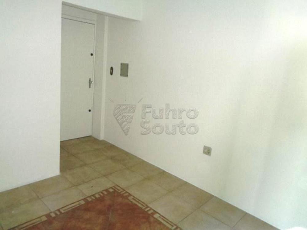 Alugar Comercial / Sala em Condomínio em Pelotas R$ 430,00 - Foto 3