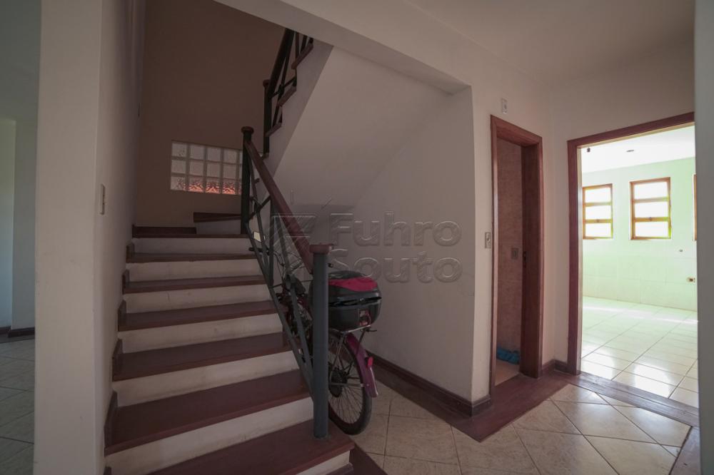 Comprar Casa / Padrão em Pelotas R$ 1.200.000,00 - Foto 4