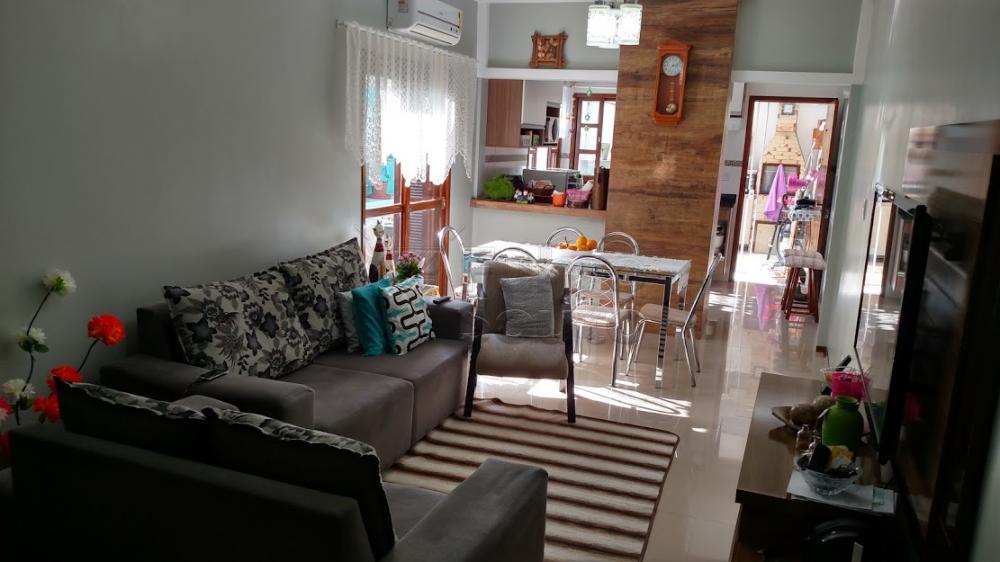 Comprar Casa / Padrão em Pelotas R$ 370.000,00 - Foto 3 Comprar Casa / Padrão em Pelotas R$ 370.000,00 - Foto 3