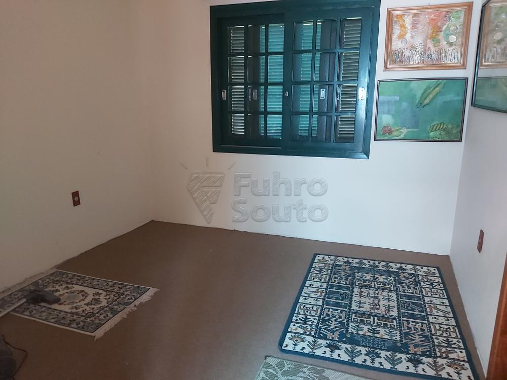 Comprar Casa / Padrão em Pelotas R$ 3.500.000,00 - Foto 10 Comprar Casa / Padrão em Pelotas R$ 3.500.000,00 - Foto 10
