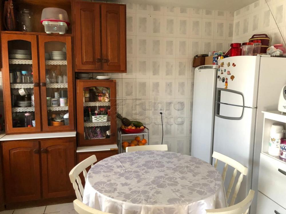 Comprar Casa / Padrão em Pelotas R$ 670.000,00 - Foto 9 Comprar Casa / Padrão em Pelotas R$ 670.000,00 - Foto 9