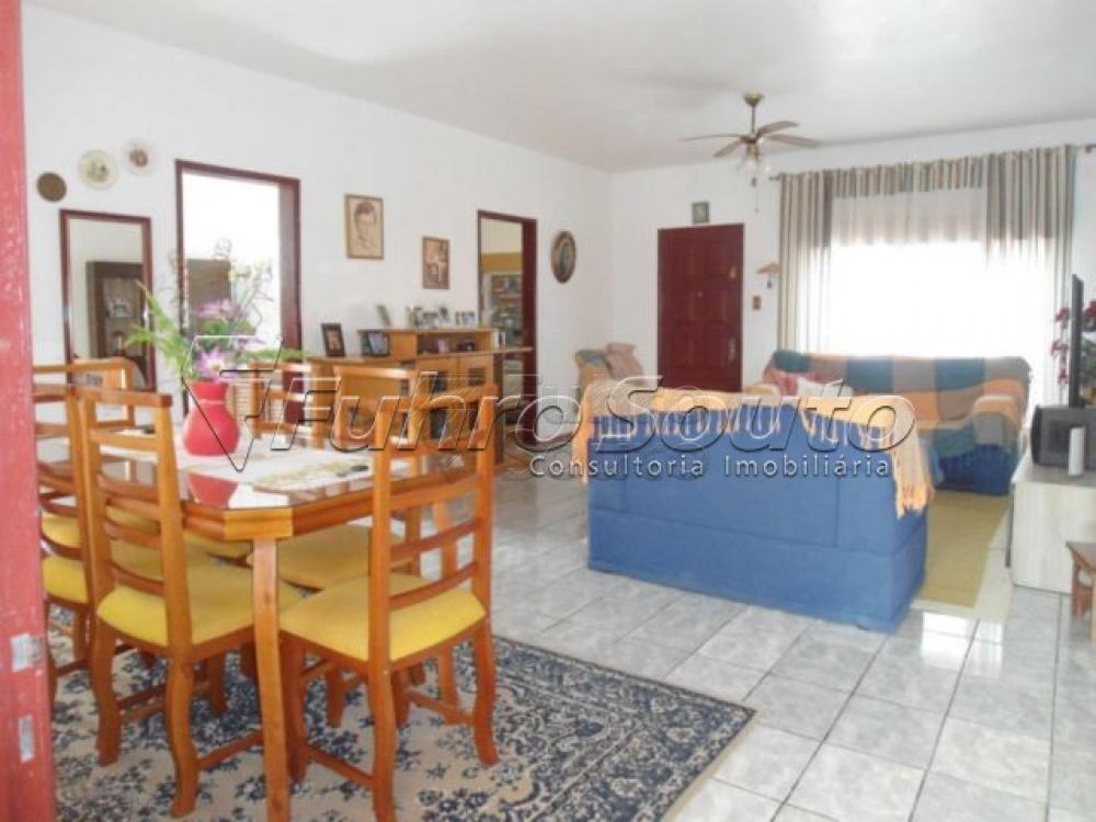 Comprar Casa / Padrão em Pelotas R$ 450.000,00 - Foto 1 Comprar Casa / Padrão em Pelotas R$ 450.000,00 - Foto 1
