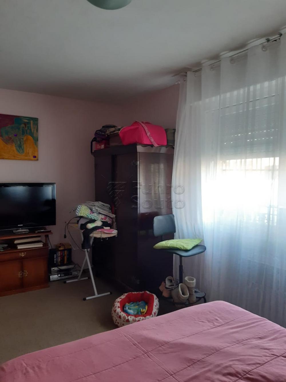 Comprar Casa / Padrão em Pelotas R$ 500.000,00 - Foto 8 Comprar Casa / Padrão em Pelotas R$ 500.000,00 - Foto 8