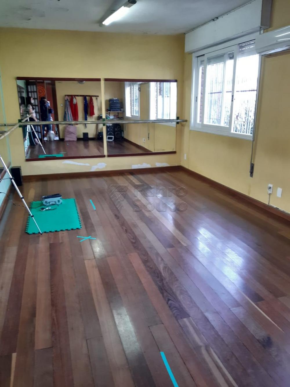 Comprar Casa / Padrão em Pelotas R$ 500.000,00 - Foto 2 Comprar Casa / Padrão em Pelotas R$ 500.000,00 - Foto 2