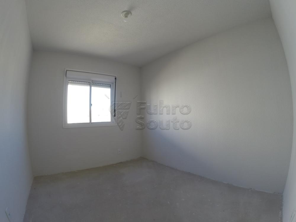 Comprar Apartamento / Padrão em Pelotas R$ 120.000,00 - Foto 17