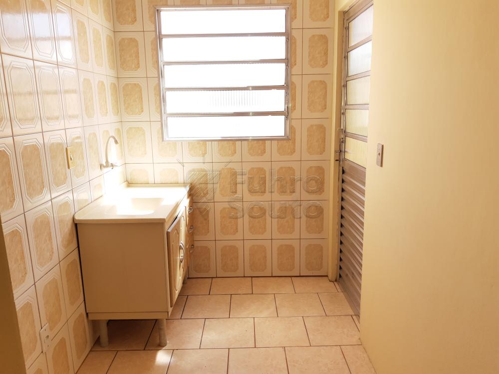 Alugar Apartamento / Fora de Condomínio em Pelotas R$ 700,00 - Foto 3 Alugar Apartamento / Fora de Condomínio em Pelotas R$ 700,00 - Foto 3