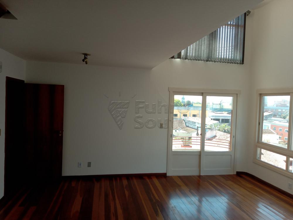 Alugar Apartamento / Padrão em Pelotas R$ 2.100,00 - Foto 2