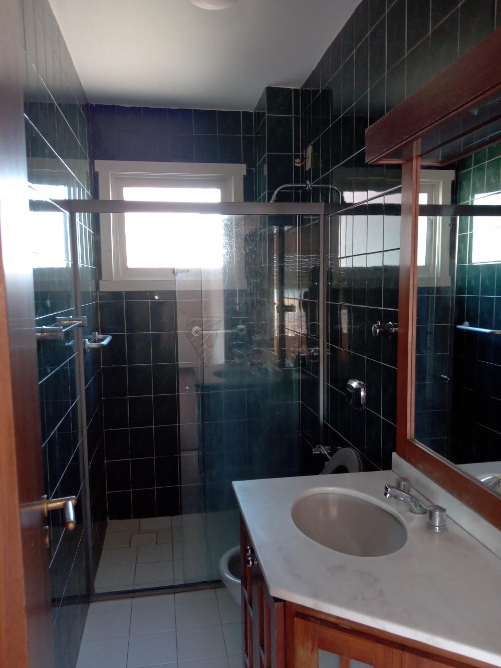 Alugar Apartamento / Padrão em Pelotas R$ 2.100,00 - Foto 12