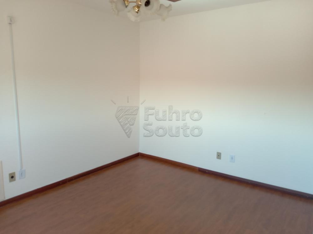 Alugar Apartamento / Padrão em Pelotas R$ 2.100,00 - Foto 15