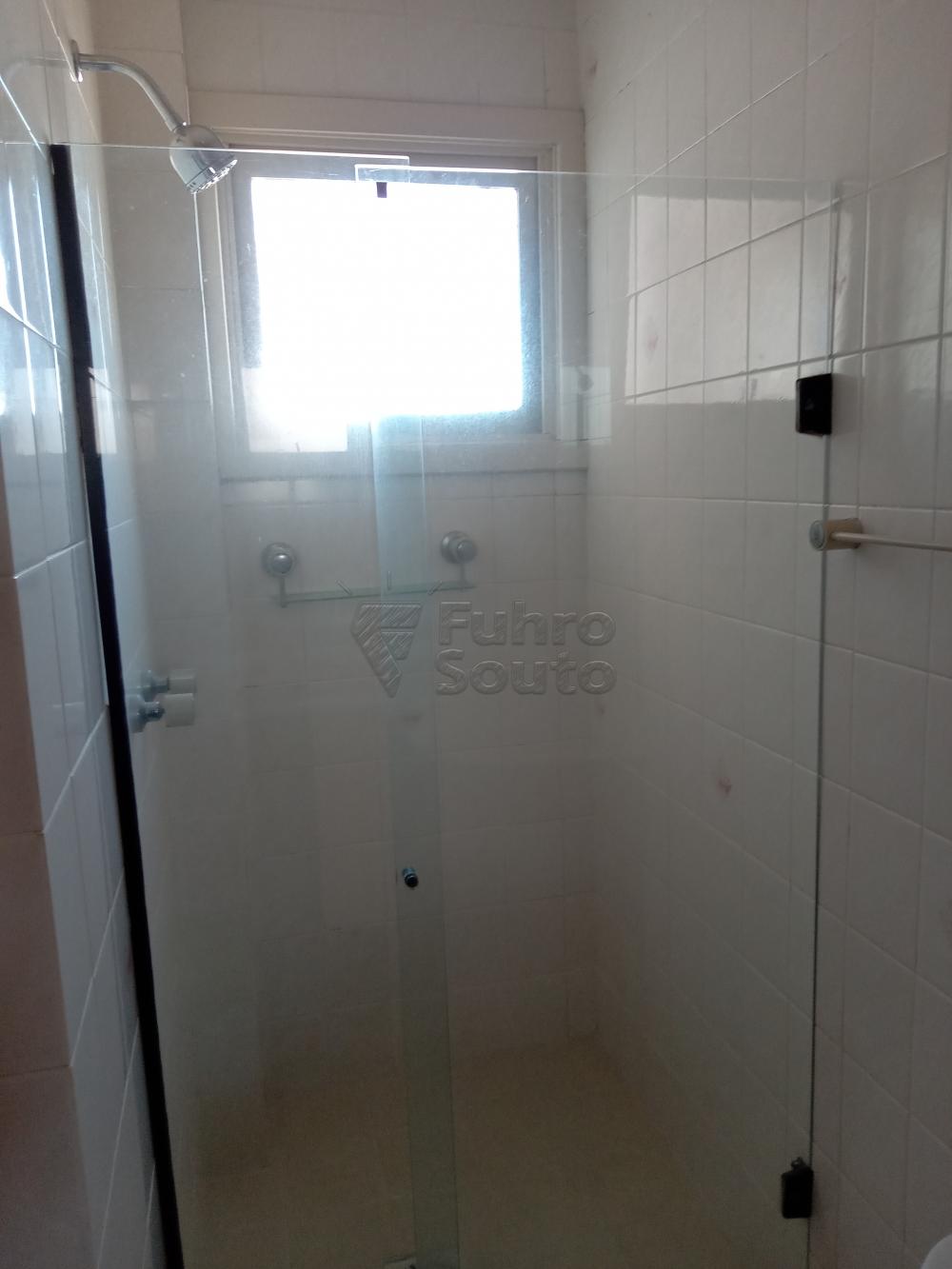Alugar Apartamento / Padrão em Pelotas R$ 2.100,00 - Foto 17