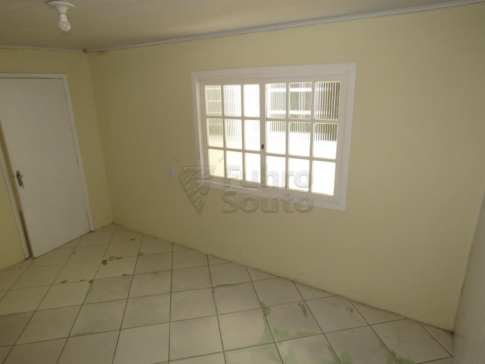 Alugar Comercial / Casa em Pelotas R$ 1.650,00 - Foto 13