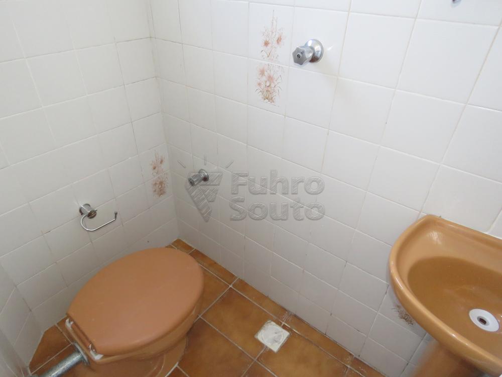 Alugar Comercial / Sala em Condomínio em Pelotas R$ 430,00 - Foto 7