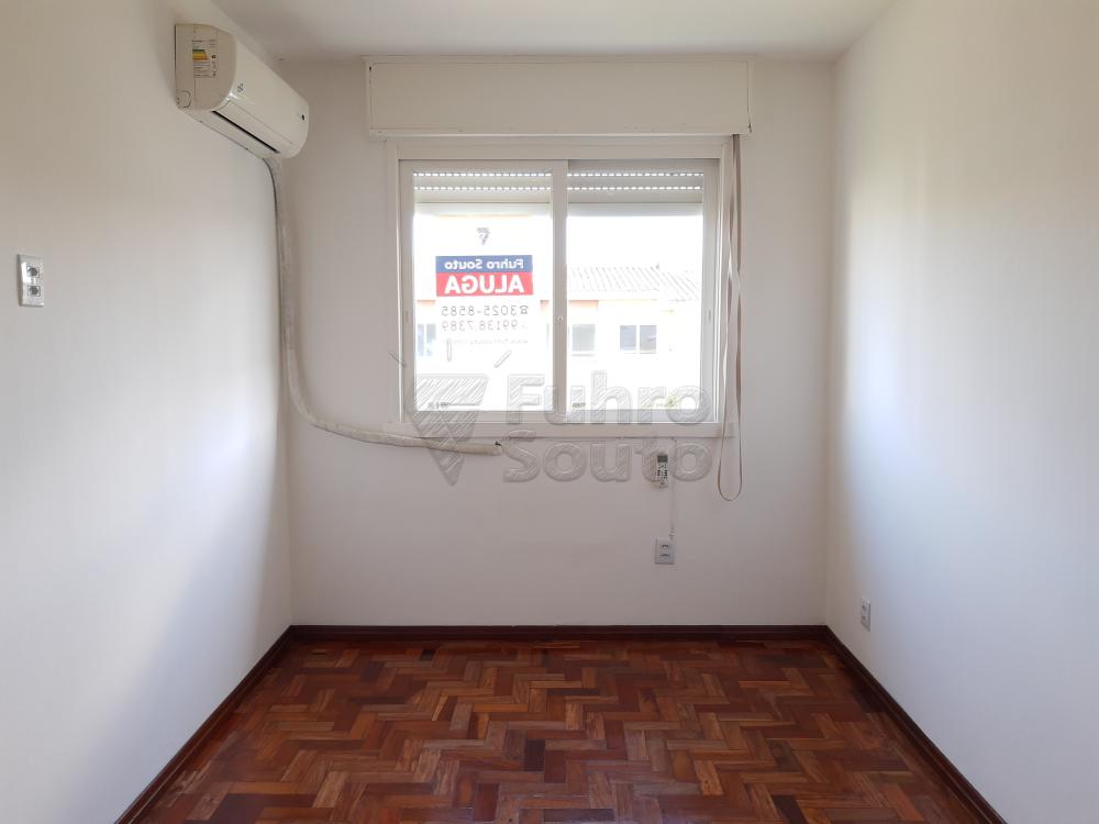 DORMITORIO 2 Alugar Apartamento / Padrão em Pelotas R$ 1.000,00 - Foto 8