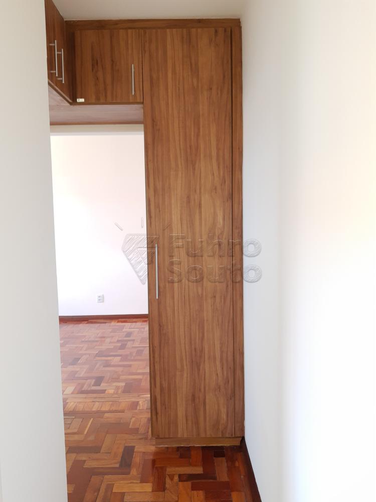 CORREDOR Alugar Apartamento / Padrão em Pelotas R$ 1.000,00 - Foto 17