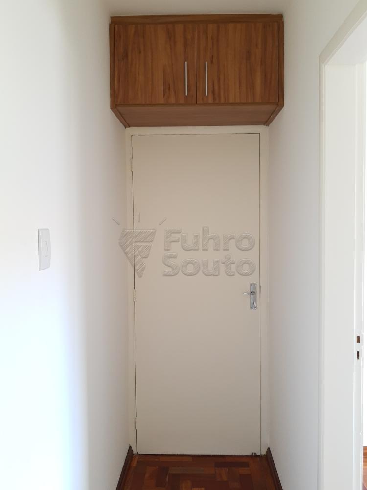 CORREDOR Alugar Apartamento / Padrão em Pelotas R$ 1.000,00 - Foto 18
