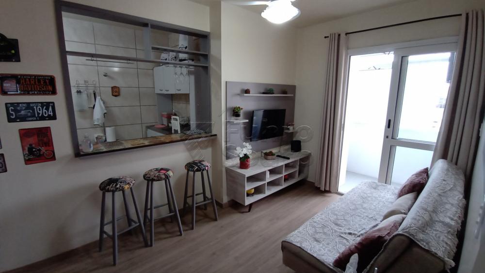 Alugar Apartamento / Padrão em Pelotas R$ 250,00 - Foto 2