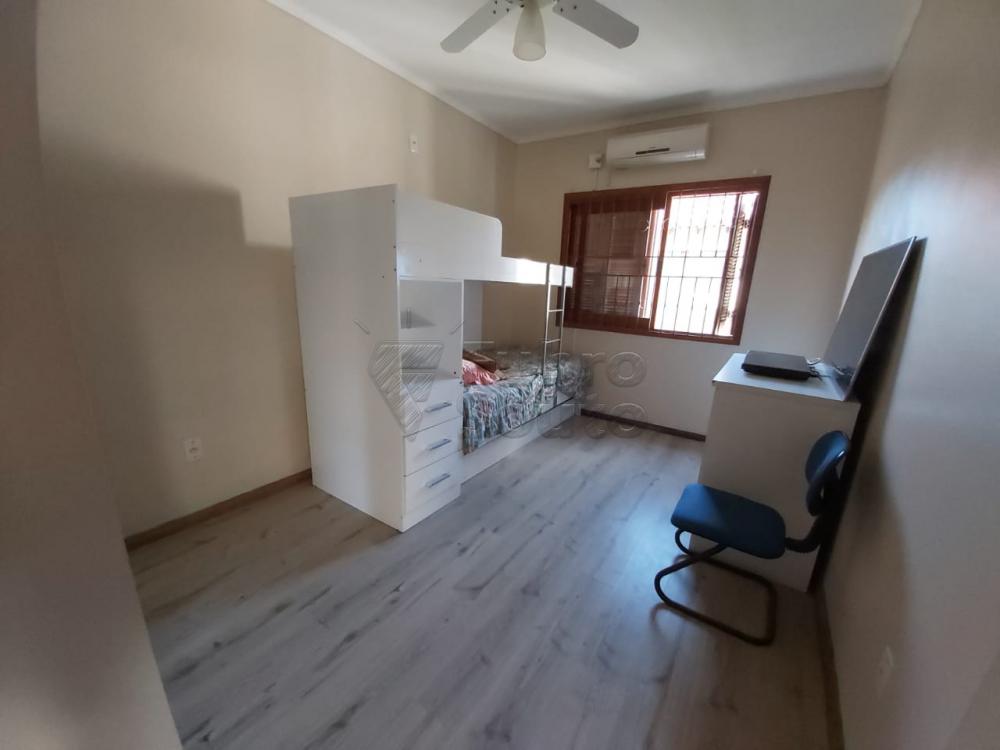Comprar Casa / Padrão em Pelotas R$ 490.000,00 - Foto 4 Comprar Casa / Padrão em Pelotas R$ 490.000,00 - Foto 4