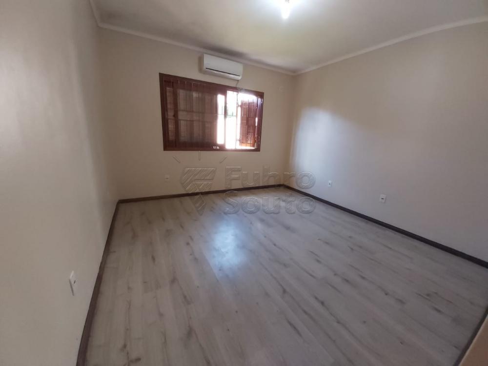 Comprar Casa / Padrão em Pelotas R$ 490.000,00 - Foto 5 Comprar Casa / Padrão em Pelotas R$ 490.000,00 - Foto 5