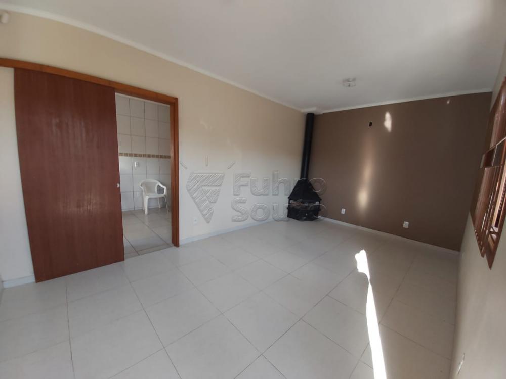 Comprar Casa / Padrão em Pelotas R$ 490.000,00 - Foto 1 Comprar Casa / Padrão em Pelotas R$ 490.000,00 - Foto 1