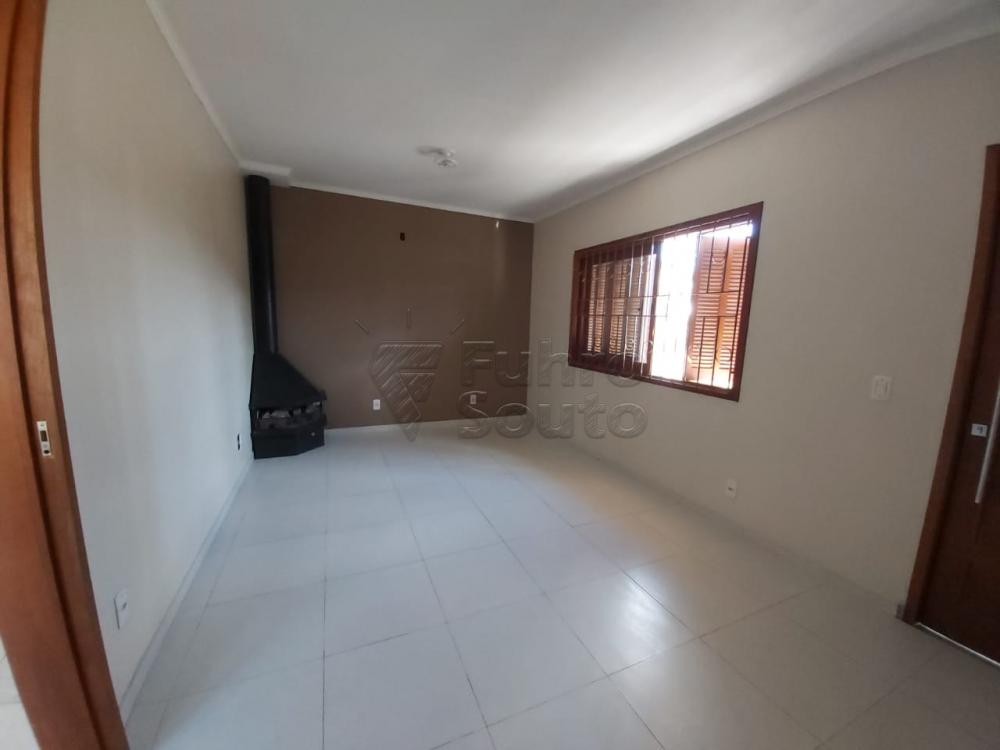 Comprar Casa / Padrão em Pelotas R$ 490.000,00 - Foto 2 Comprar Casa / Padrão em Pelotas R$ 490.000,00 - Foto 2
