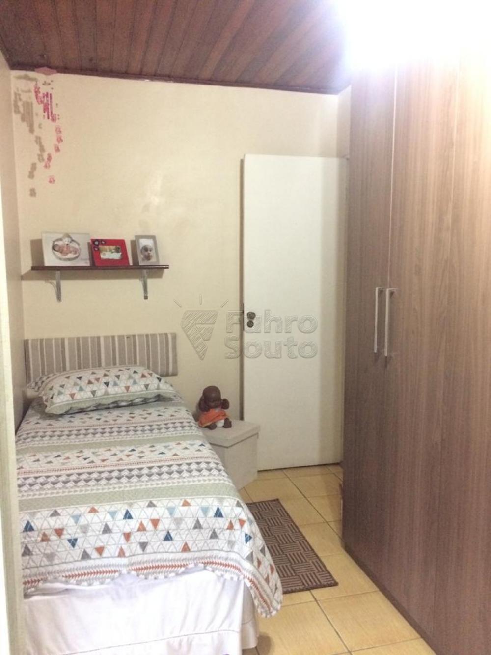 Comprar Casa / Padrão em Pelotas R$ 380.000,00 - Foto 4 Comprar Casa / Padrão em Pelotas R$ 380.000,00 - Foto 4