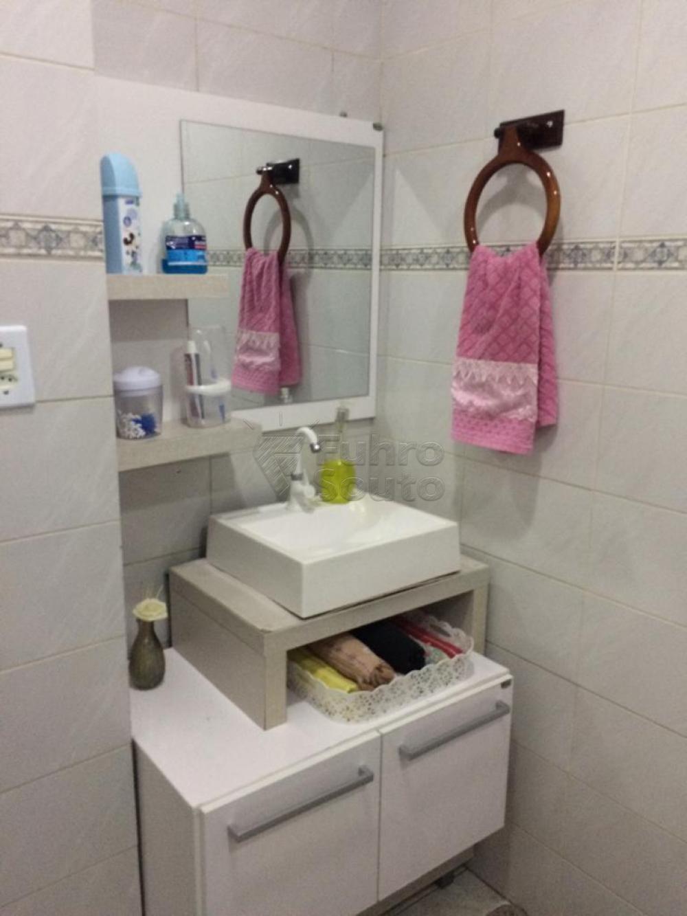 Comprar Casa / Padrão em Pelotas R$ 380.000,00 - Foto 12 Comprar Casa / Padrão em Pelotas R$ 380.000,00 - Foto 12