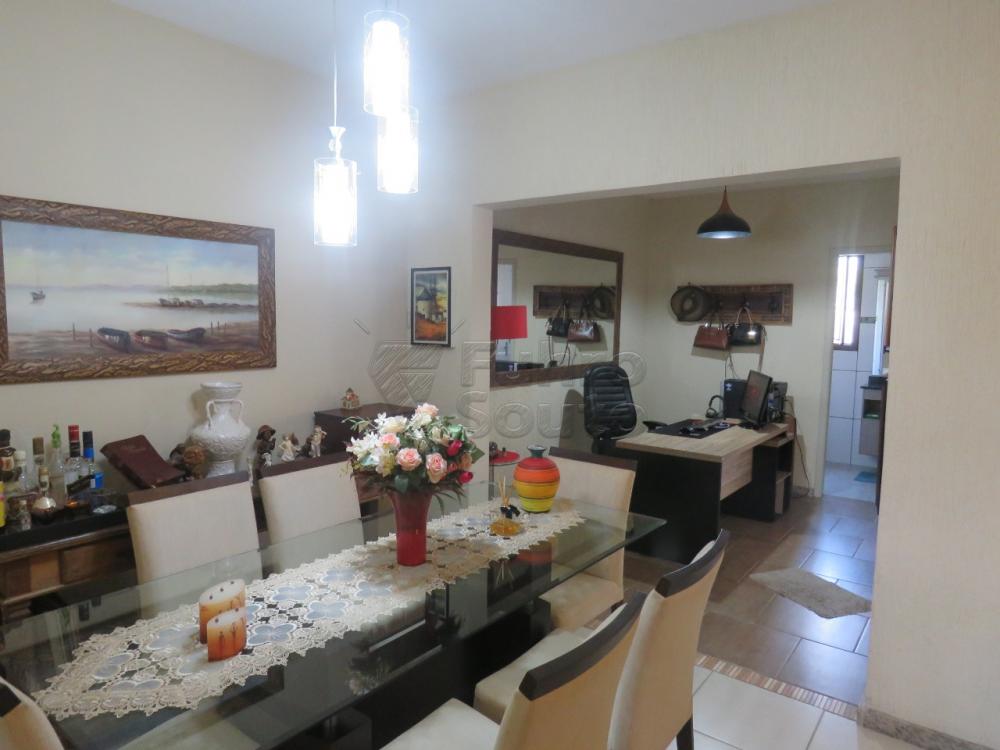 Comprar Casa / Padrão em Pelotas R$ 480.000,00 - Foto 4 Comprar Casa / Padrão em Pelotas R$ 480.000,00 - Foto 4