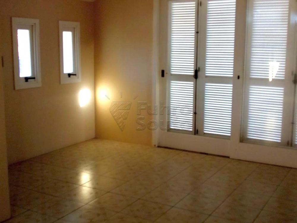 Comprar Casa / Padrão em Pelotas R$ 1.180.000,00 - Foto 2 Comprar Casa / Padrão em Pelotas R$ 1.180.000,00 - Foto 2