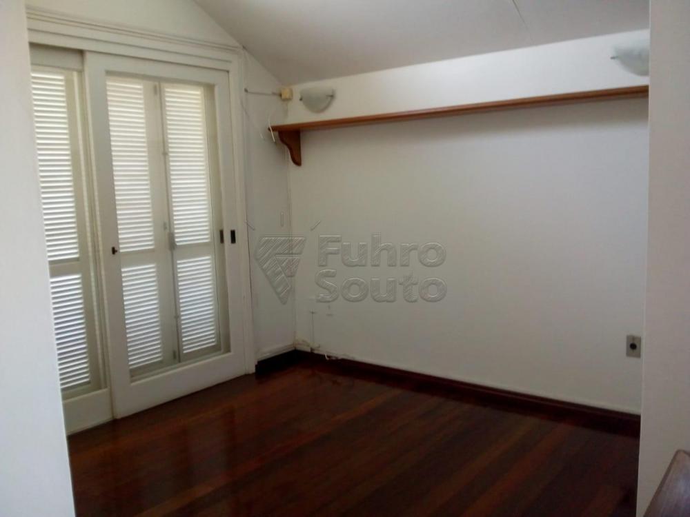 Comprar Casa / Padrão em Pelotas R$ 1.180.000,00 - Foto 5 Comprar Casa / Padrão em Pelotas R$ 1.180.000,00 - Foto 5