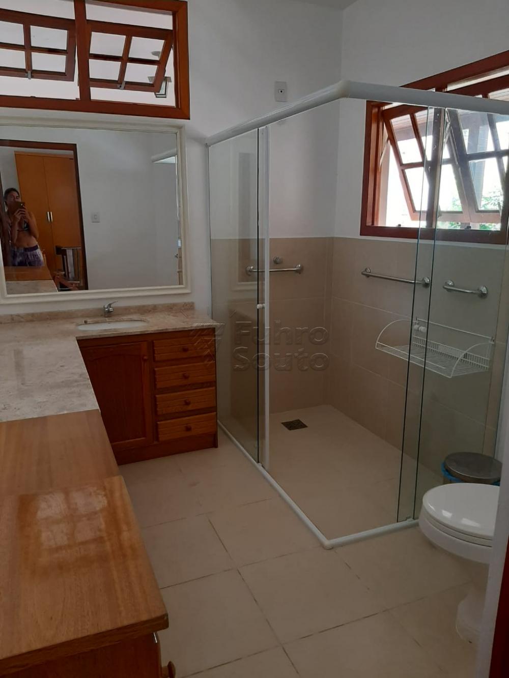 Comprar Casa / Padrão em Pelotas R$ 1.200.000,00 - Foto 18 Comprar Casa / Padrão em Pelotas R$ 1.200.000,00 - Foto 18