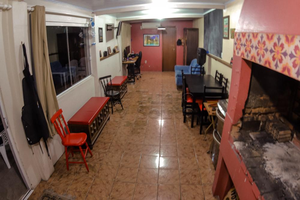Comprar Casa / Padrão em Pelotas R$ 550.000,00 - Foto 5 Comprar Casa / Padrão em Pelotas R$ 550.000,00 - Foto 5