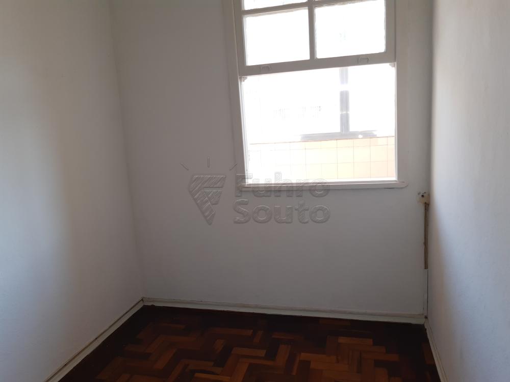 Alugar Apartamento / Fora de Condomínio em Pelotas R$ 980,00 - Foto 15 Alugar Apartamento / Fora de Condomínio em Pelotas R$ 980,00 - Foto 15