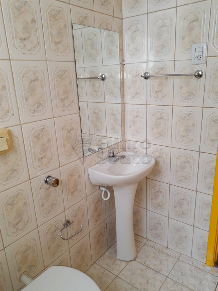 Alugar Apartamento / Padrão em Pelotas R$ 1.000,00 - Foto 15 Alugar Apartamento / Padrão em Pelotas R$ 1.000,00 - Foto 15