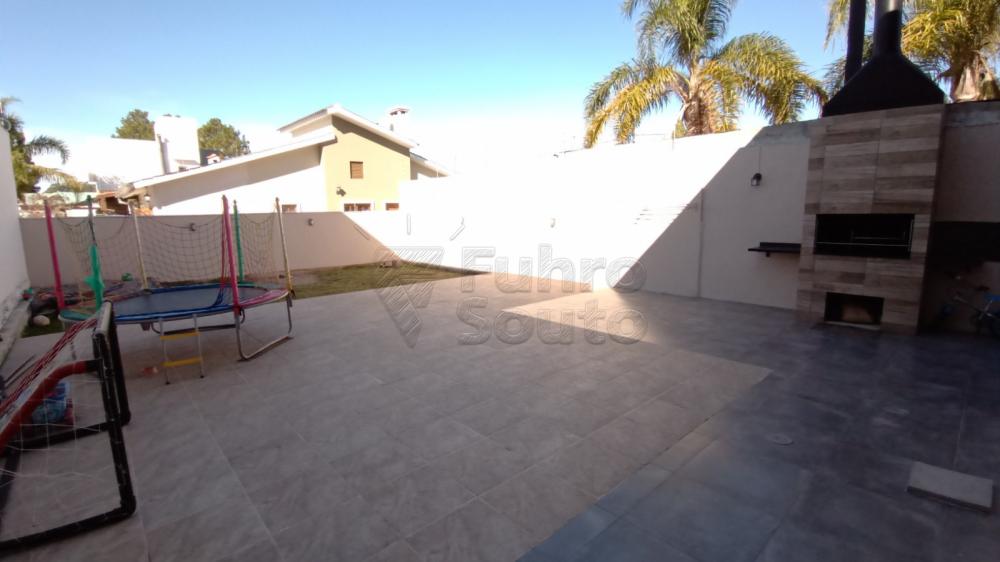 Comprar Casa / Padrão em Pelotas R$ 850.000,00 - Foto 15 Comprar Casa / Padrão em Pelotas R$ 850.000,00 - Foto 15