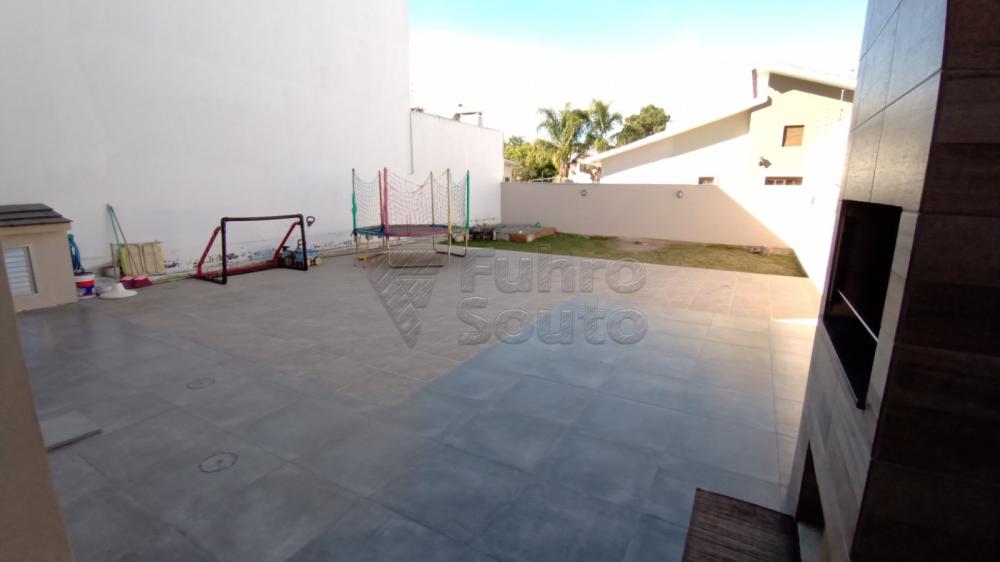Comprar Casa / Padrão em Pelotas R$ 850.000,00 - Foto 14 Comprar Casa / Padrão em Pelotas R$ 850.000,00 - Foto 14