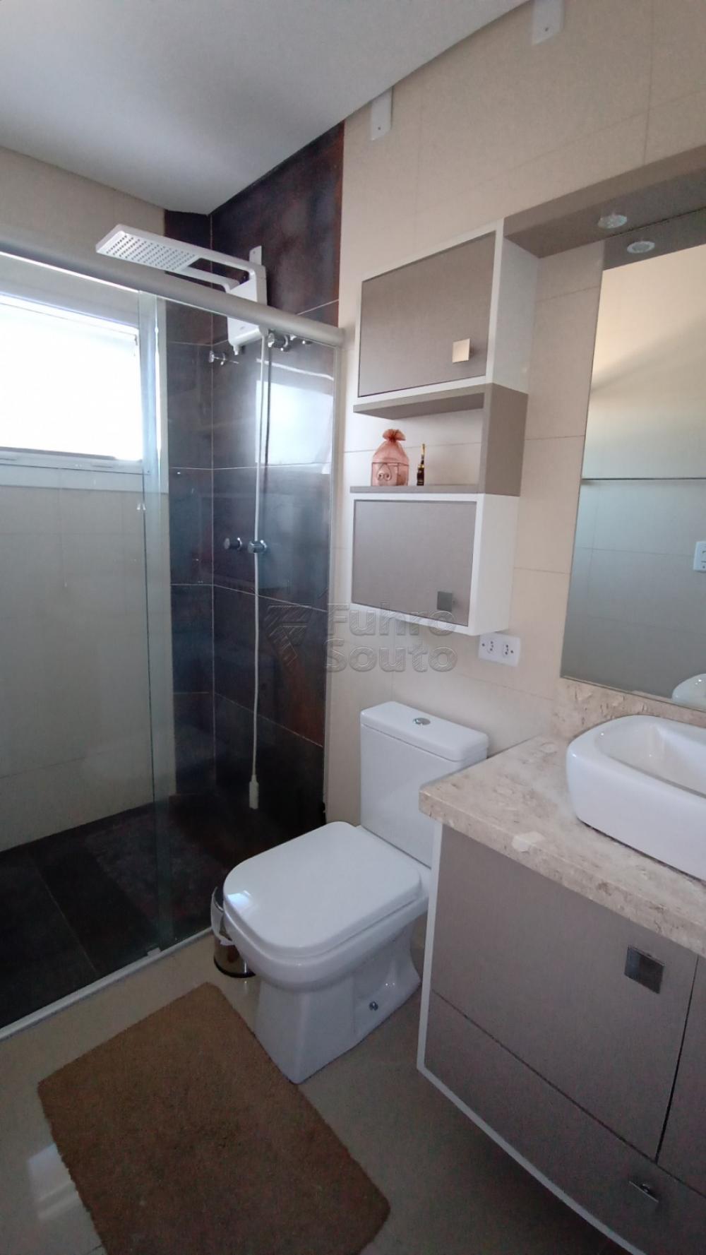 Comprar Casa / Padrão em Pelotas R$ 850.000,00 - Foto 9 Comprar Casa / Padrão em Pelotas R$ 850.000,00 - Foto 9