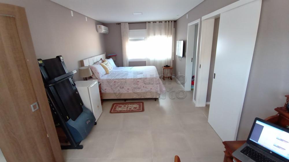 Comprar Casa / Padrão em Pelotas R$ 850.000,00 - Foto 8 Comprar Casa / Padrão em Pelotas R$ 850.000,00 - Foto 8