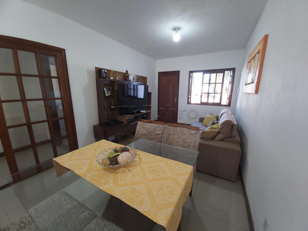 Comprar Casa / Padrão em Pelotas R$ 470.000,00 - Foto 1 Comprar Casa / Padrão em Pelotas R$ 470.000,00 - Foto 1