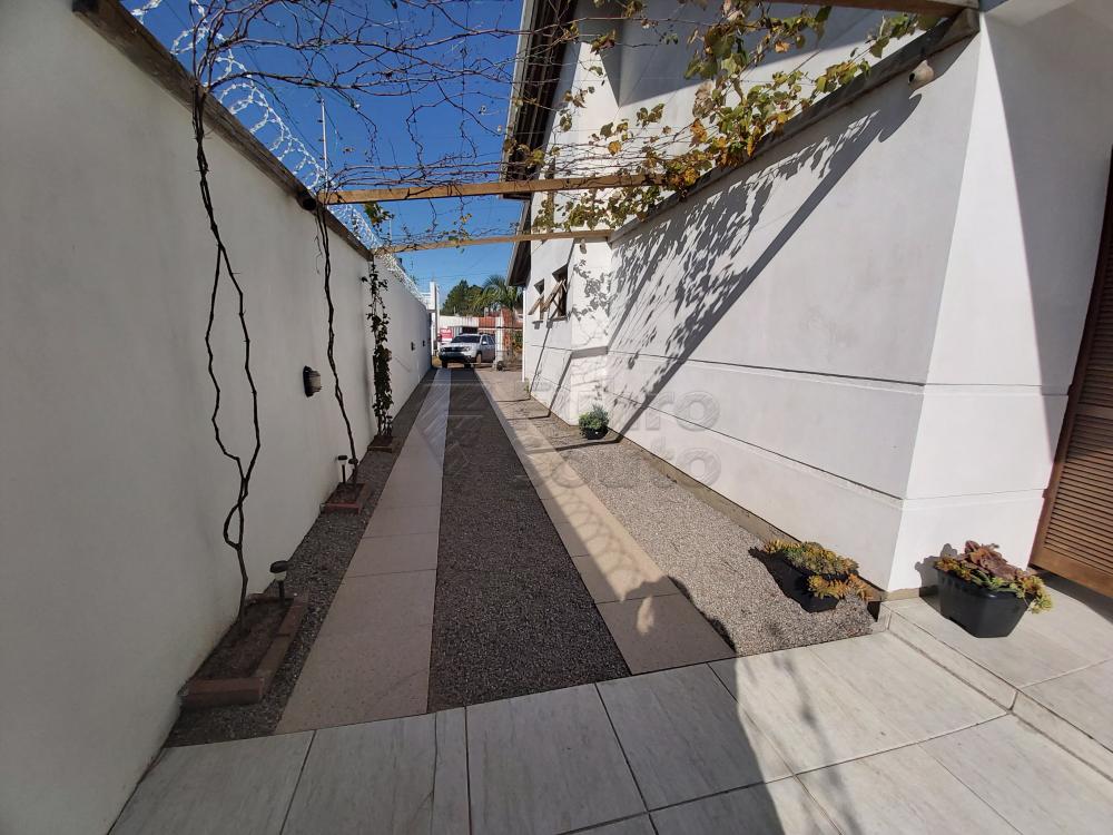 Comprar Casa / Padrão em Pelotas R$ 470.000,00 - Foto 10 Comprar Casa / Padrão em Pelotas R$ 470.000,00 - Foto 10