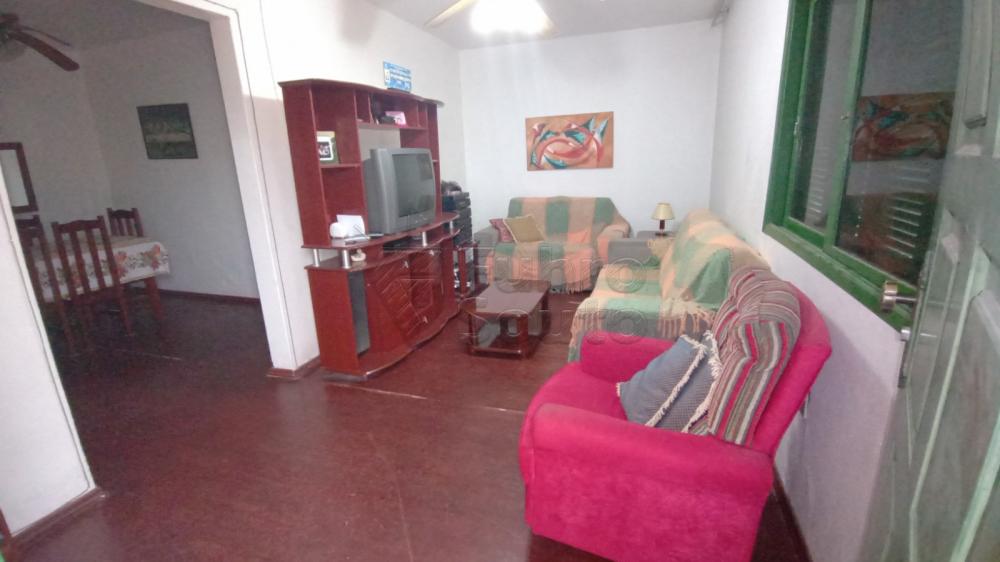 Comprar Casa / Padrão em Pelotas R$ 300.000,00 - Foto 1 Comprar Casa / Padrão em Pelotas R$ 300.000,00 - Foto 1