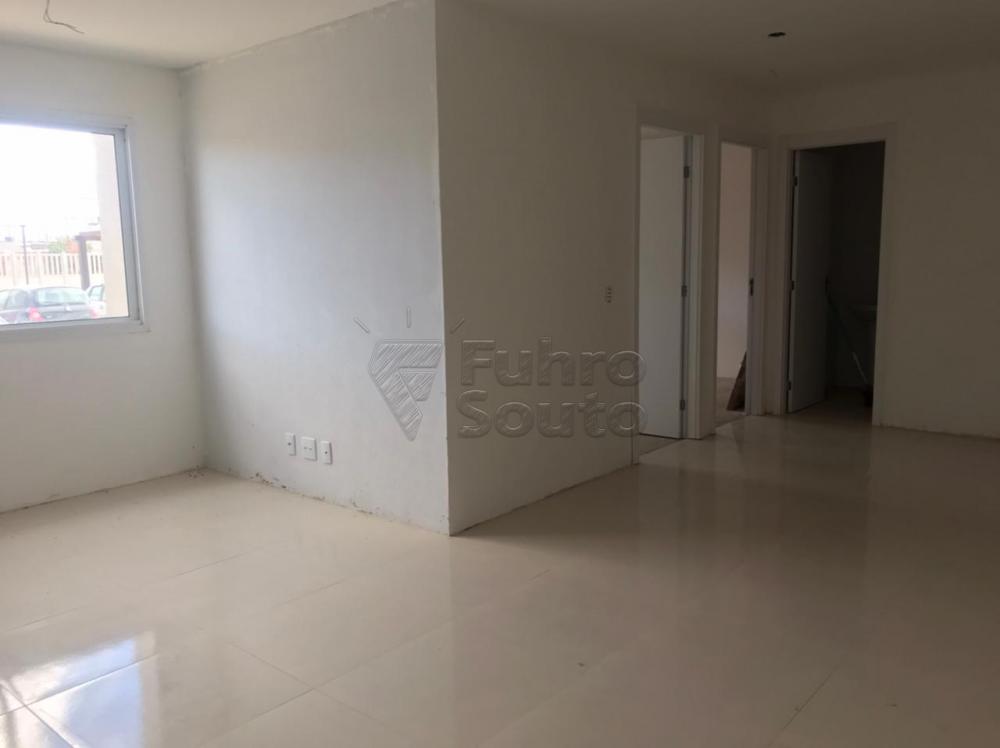 Comprar Apartamento / Padrão em Pelotas R$ 127.680,00 - Foto 2