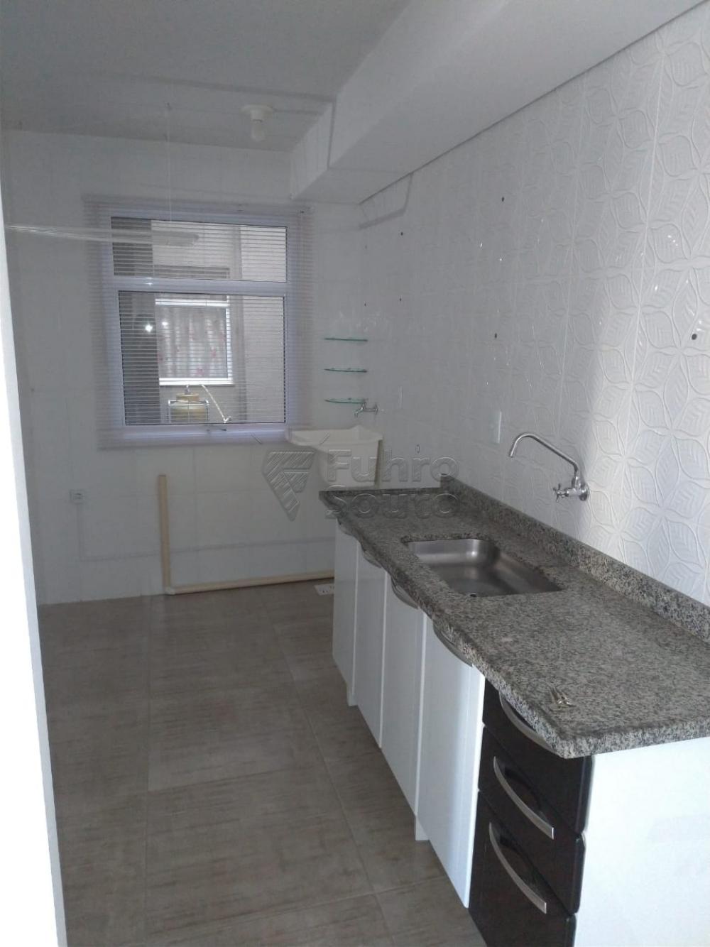 Alugar Apartamento / Padrão em Pelotas R$ 700,00 - Foto 25