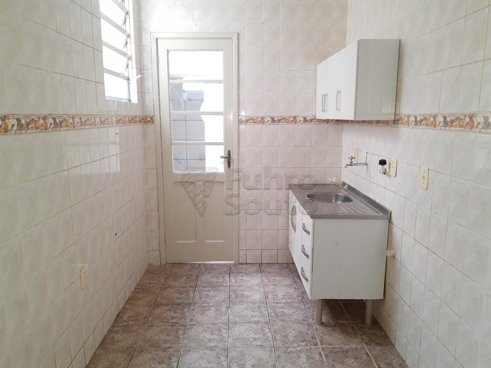 Alugar Casa / Padrão em Pelotas R$ 1.800,00 - Foto 17 Alugar Casa / Padrão em Pelotas R$ 1.800,00 - Foto 17
