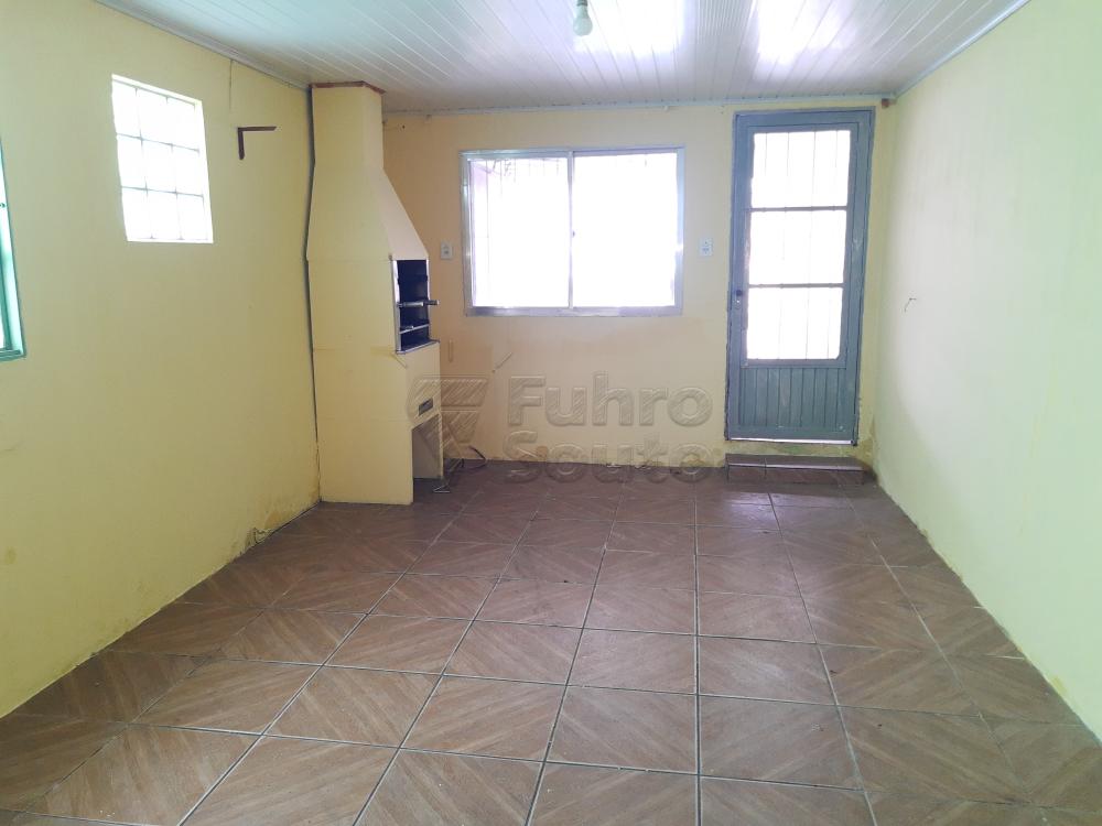 Alugar Casa / Padrão em Pelotas R$ 550,00 - Foto 3 Alugar Casa / Padrão em Pelotas R$ 550,00 - Foto 3