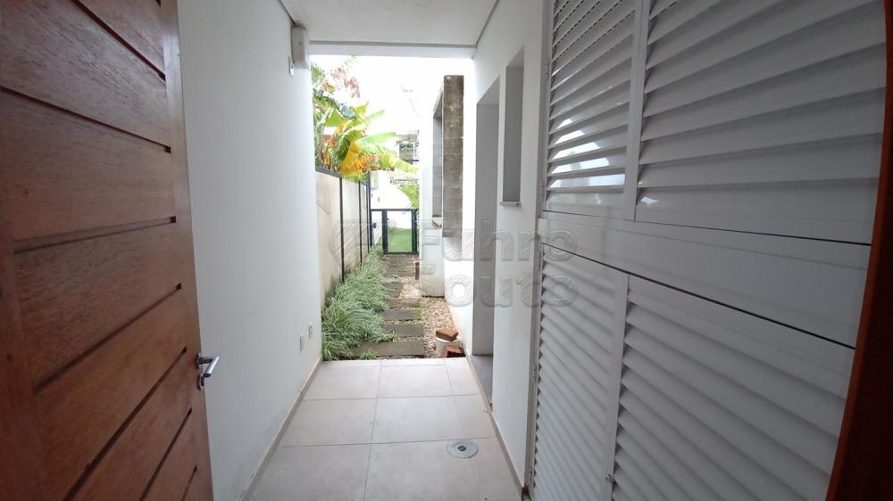 Comprar Casa / Padrão em Pelotas R$ 750.000,00 - Foto 34 Comprar Casa / Padrão em Pelotas R$ 750.000,00 - Foto 34