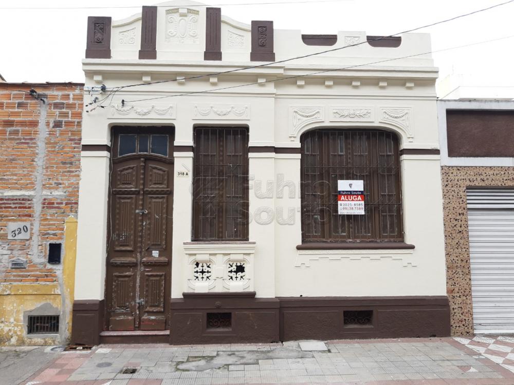 Alugar Casa / Padrão em Pelotas R$ 2.000,00 - Foto 1 Alugar Casa / Padrão em Pelotas R$ 2.000,00 - Foto 1